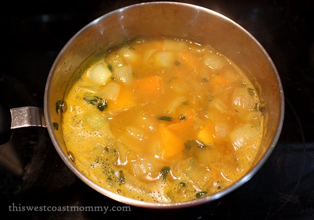 #Paleo Butternut Lemongrass Soup #Recipe - This West Coast Mommy