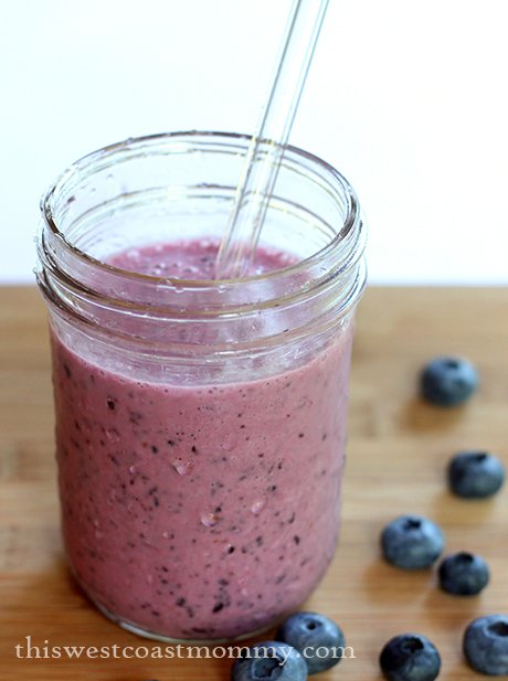 Blend blueberries and bananas with cocout milk for a delicious and healthy smoothie!