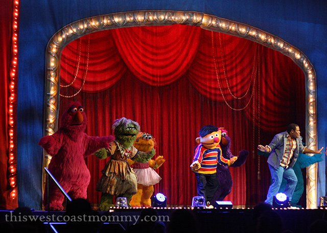 Sesame Street Live Let's Dance 1