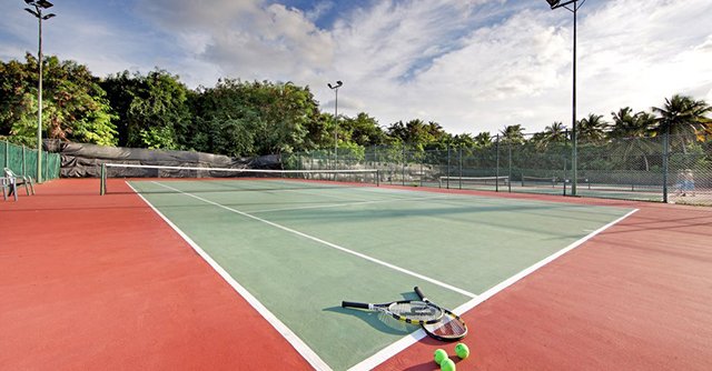 The Grand Palladium sports centre features archery lessons every morning, 6 tennis courts, 6 petanque courts, 4 paddle courts, basketball court, soccer field, and mini golf.
