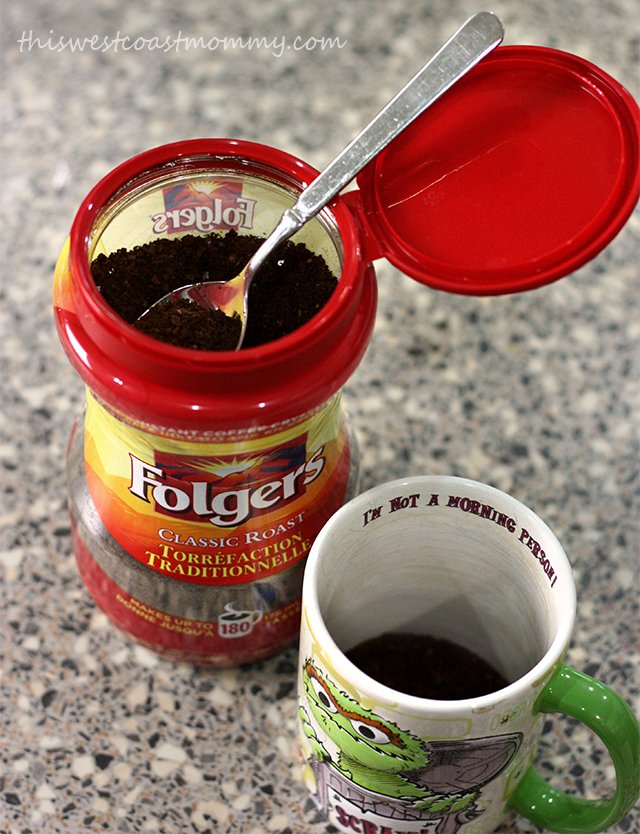 Instant coffee is easy to make. Just add hot water and stir!