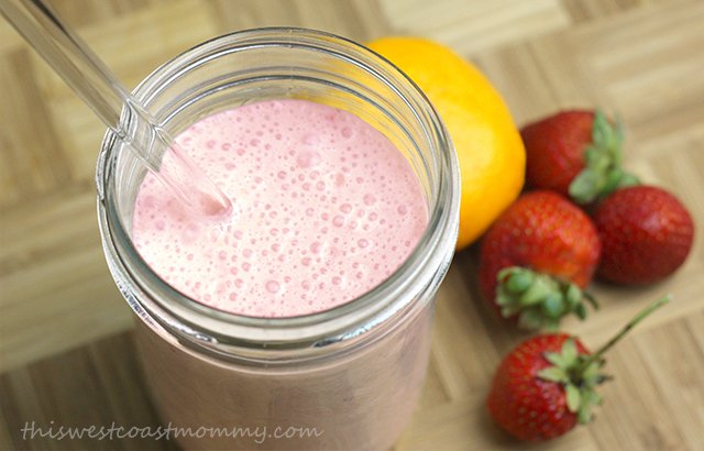 This icy, creamy smoothie is made with strawberries, sweet satsuma oranges, and Greek yogurt. Packed full of protein and healthy fats, this smoothie is perfect for breakfast, snacking, or anytime!